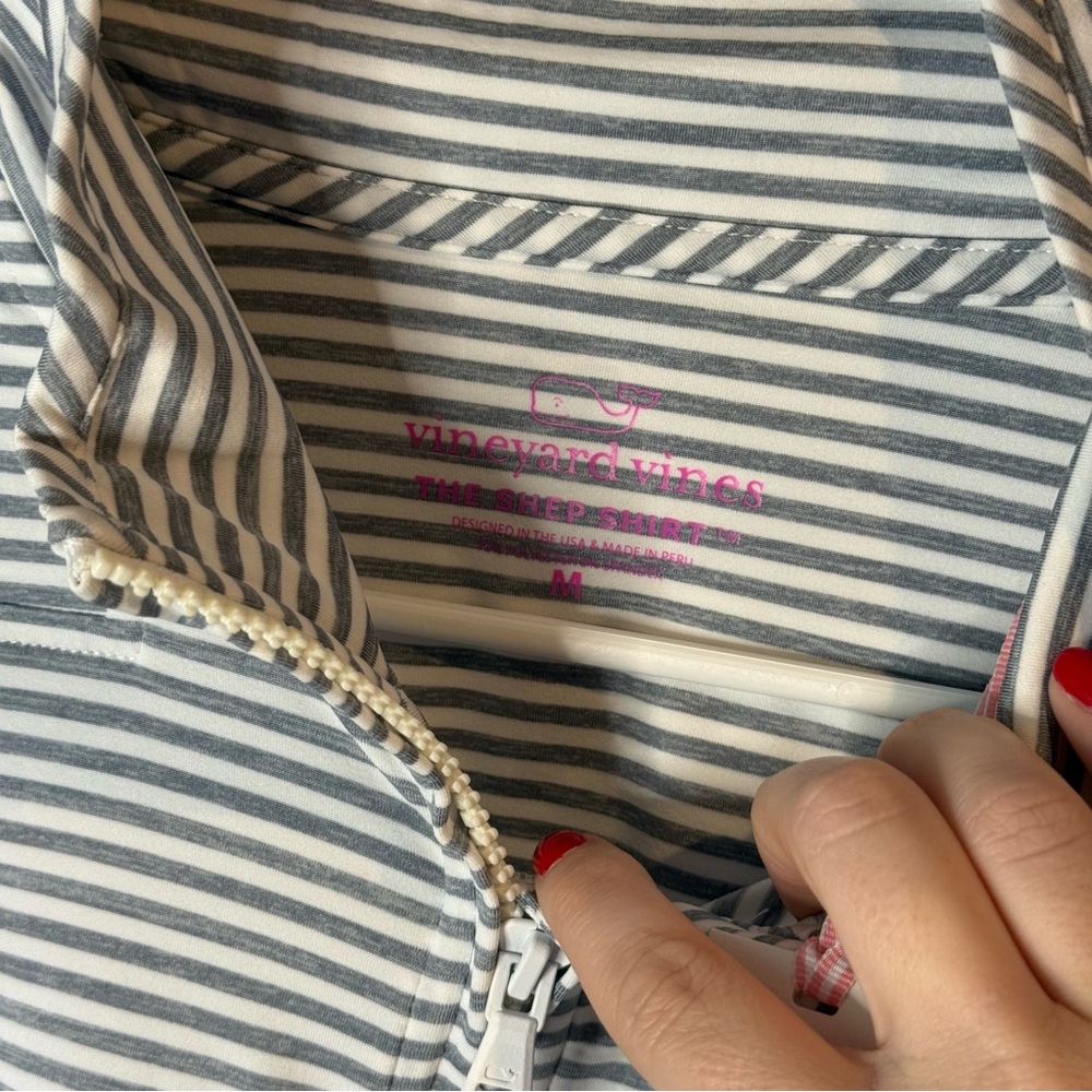 Vineyard Vines Women’s Medium Gray and White Striped Quarter-Zip - Picture 5 of 7